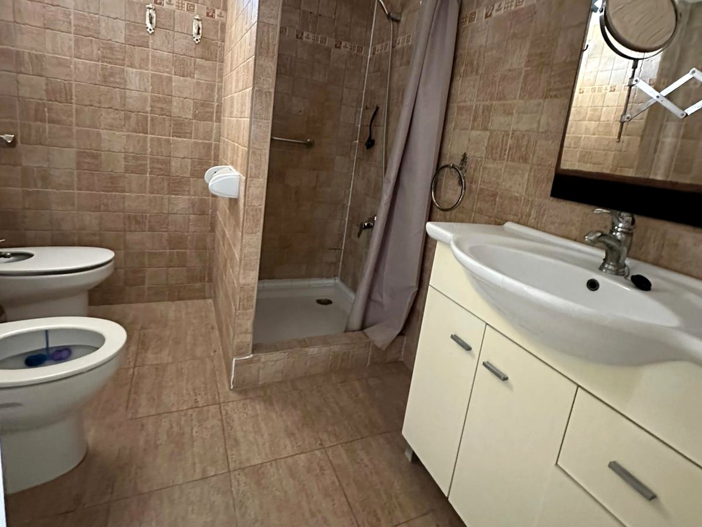 Ba&ntilde;o antes de la reforma en Son Ferriol